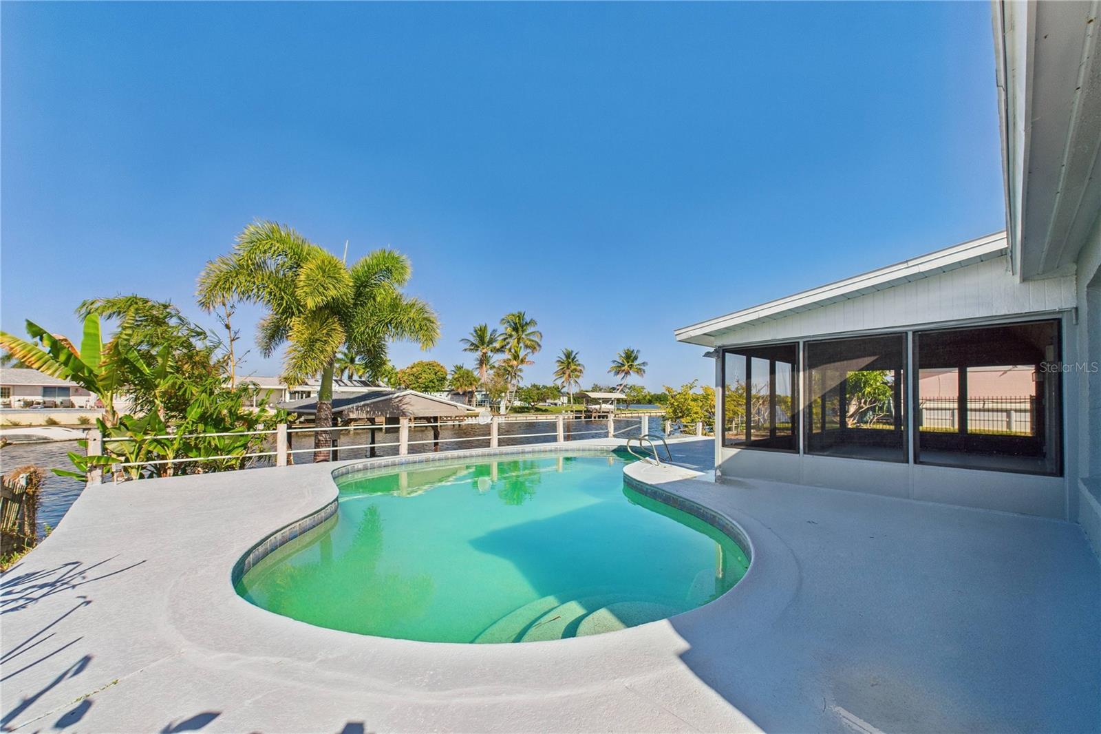 Image 9 of 71 For 470 Sundoro Court