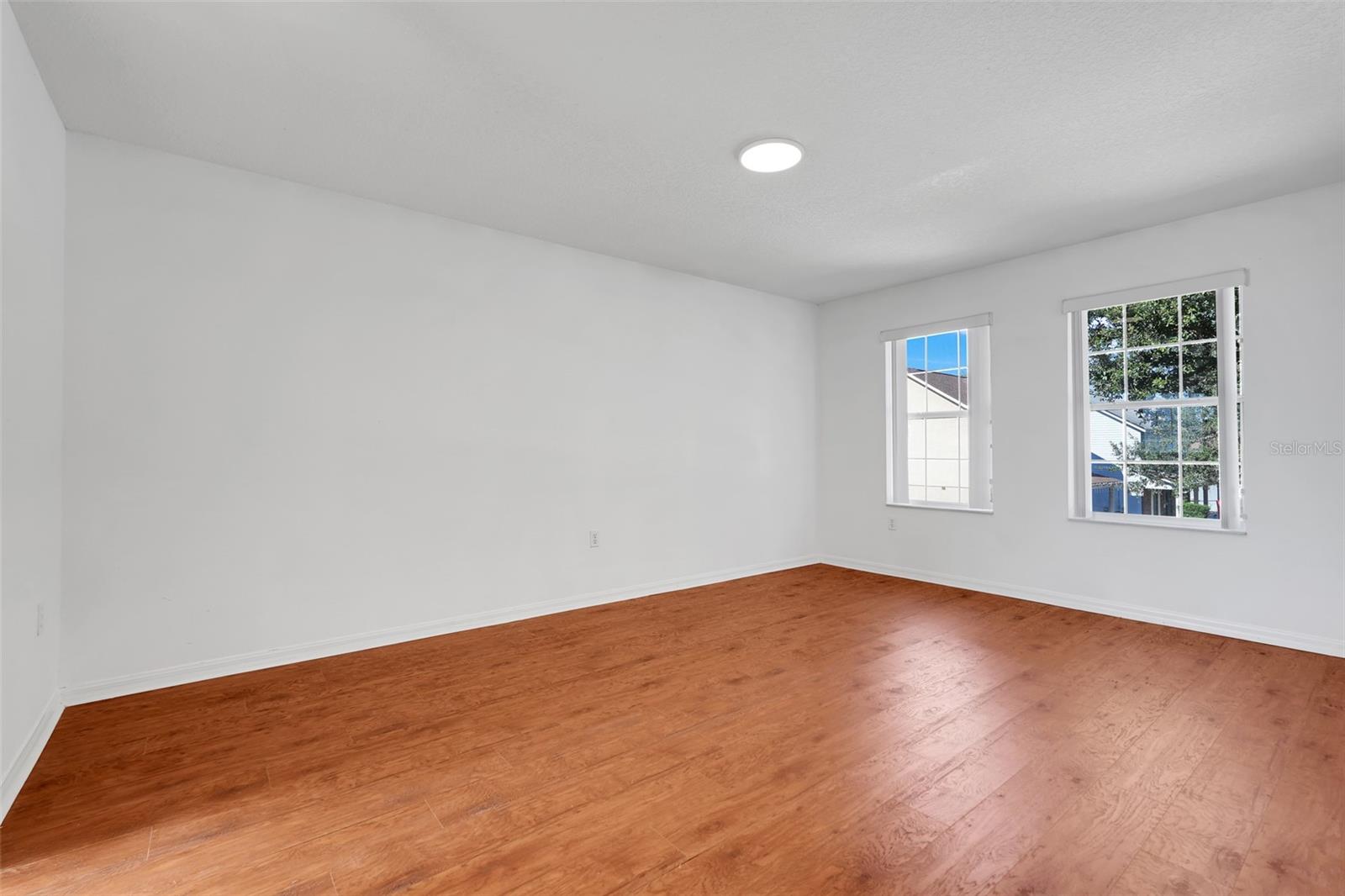 Image 22 of 44 For 1033 Woodflower Way