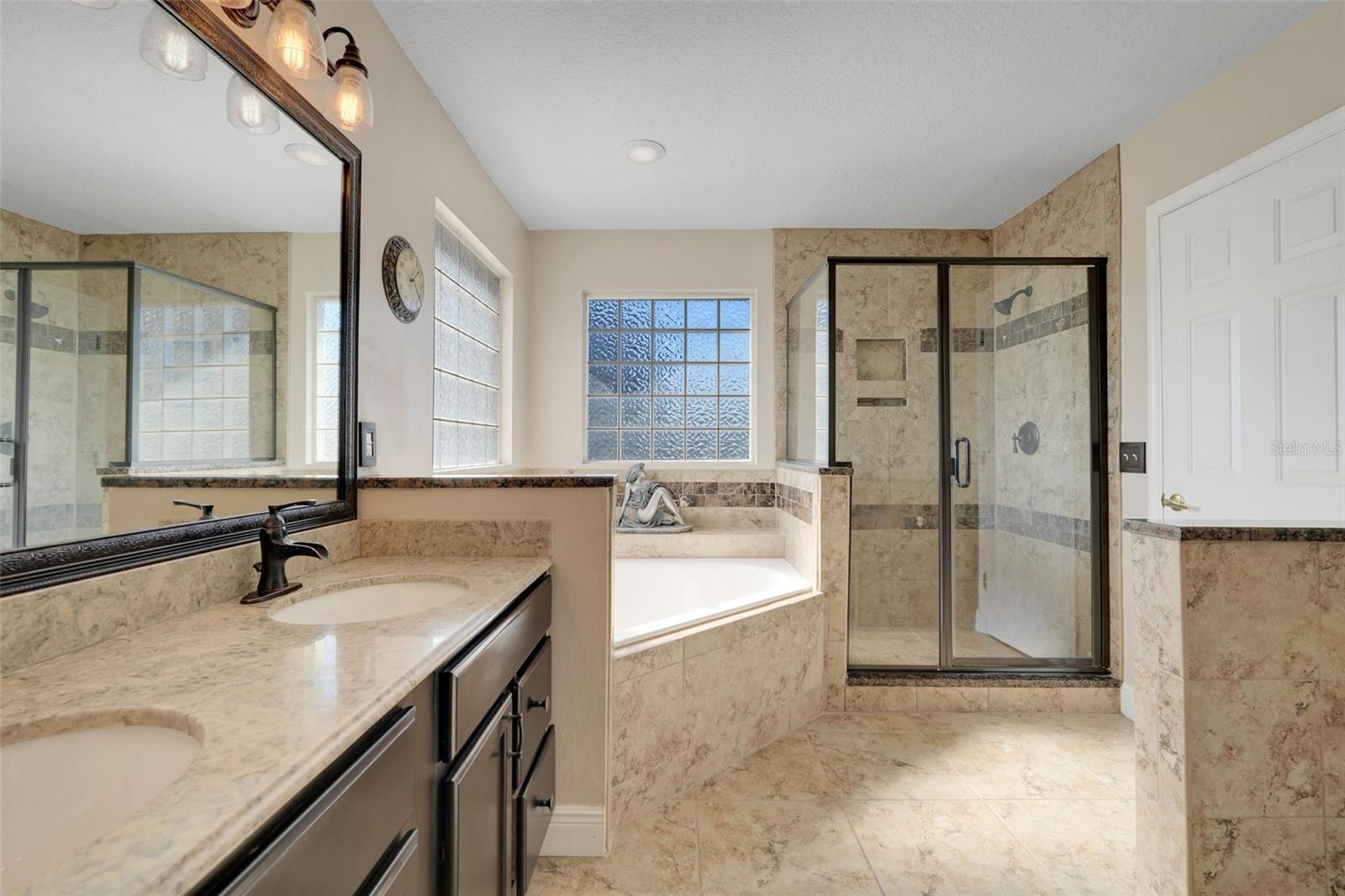 Image 23 of 44 For 1033 Woodflower Way