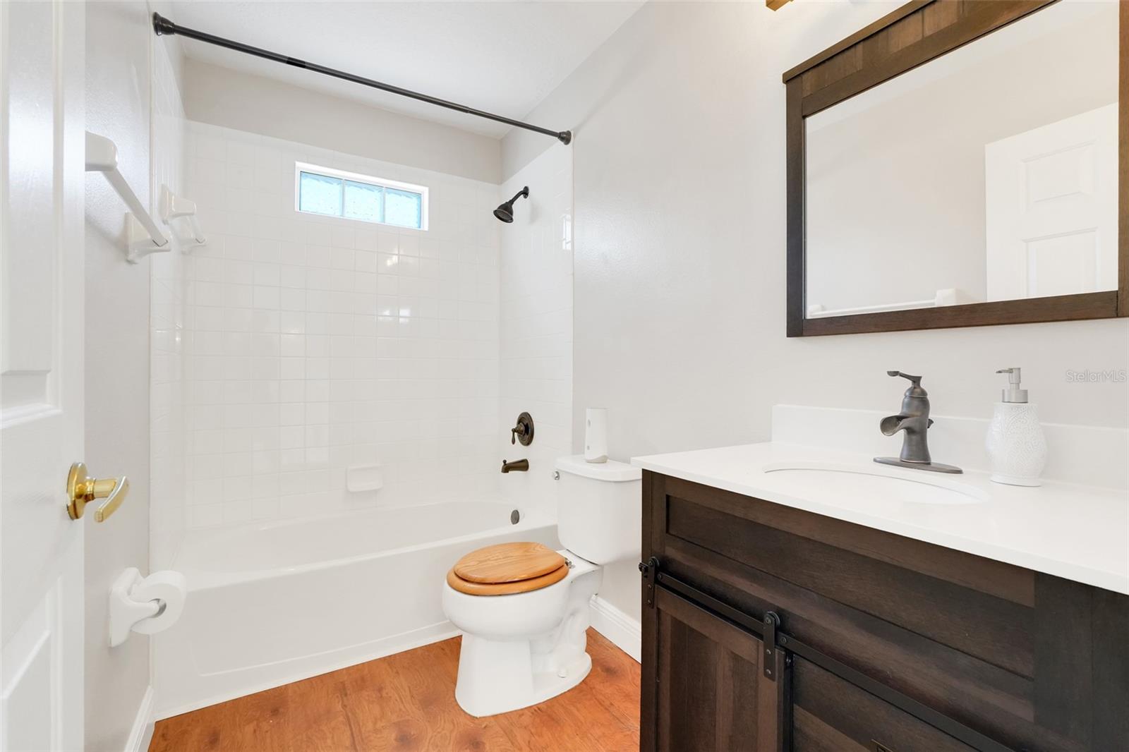 Image 28 of 44 For 1033 Woodflower Way