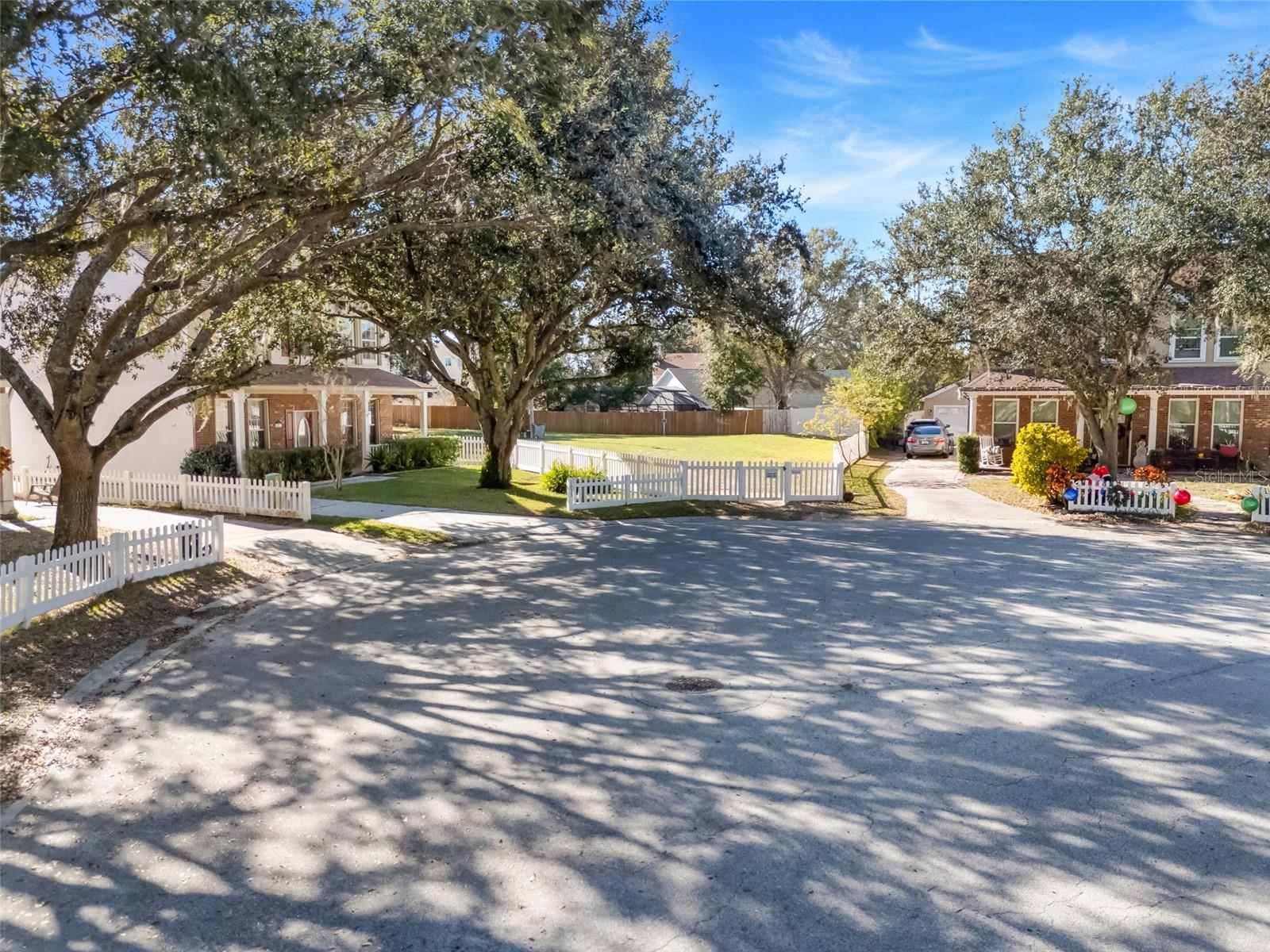 Image 4 of 44 For 1033 Woodflower Way