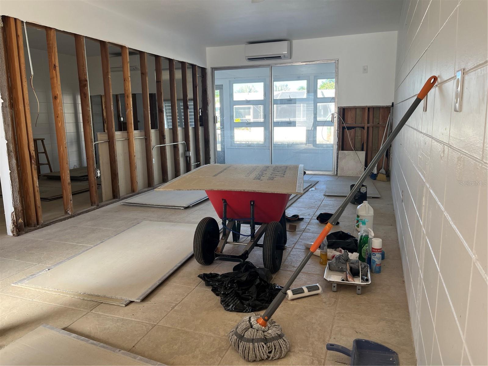 Image 10 of 12 For 701 Saint Judes Drive S 3