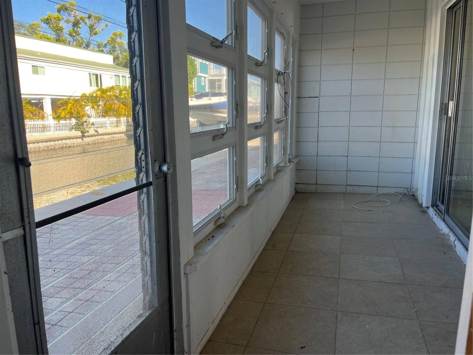 Image 11 of 12 For 701 Saint Judes Drive S 3