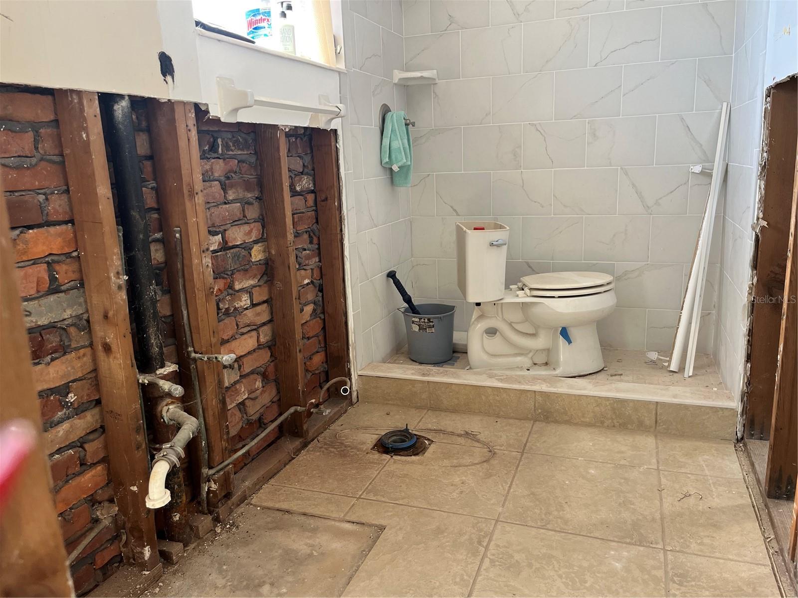 Image 6 of 12 For 701 Saint Judes Drive S 3