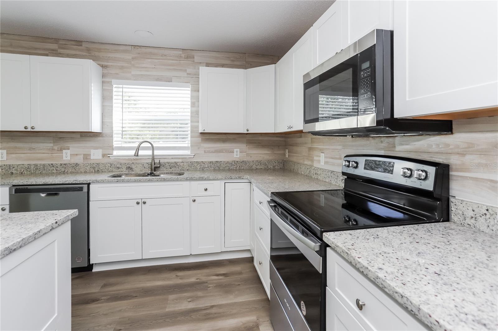 Image 5 of 15 For 8097 Settlers Creek Circle