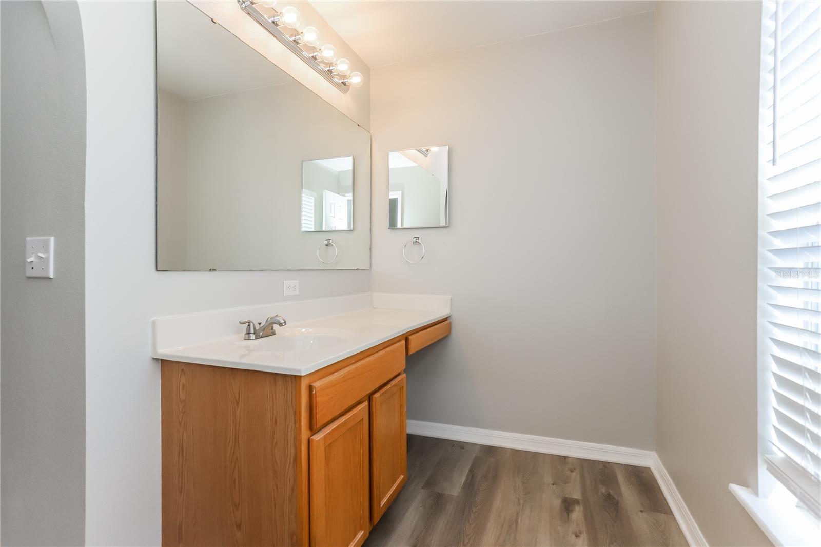 Image 8 of 15 For 8097 Settlers Creek Circle