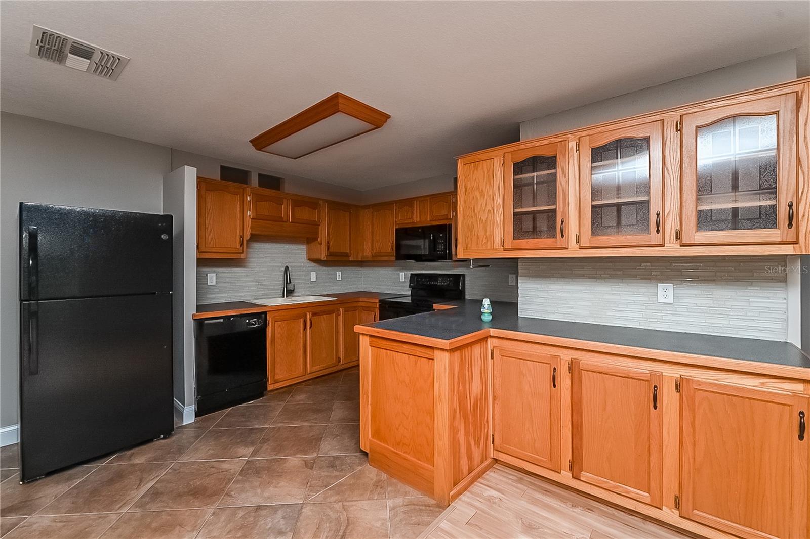 Image 7 of 16 For 6416 Chippendale Road