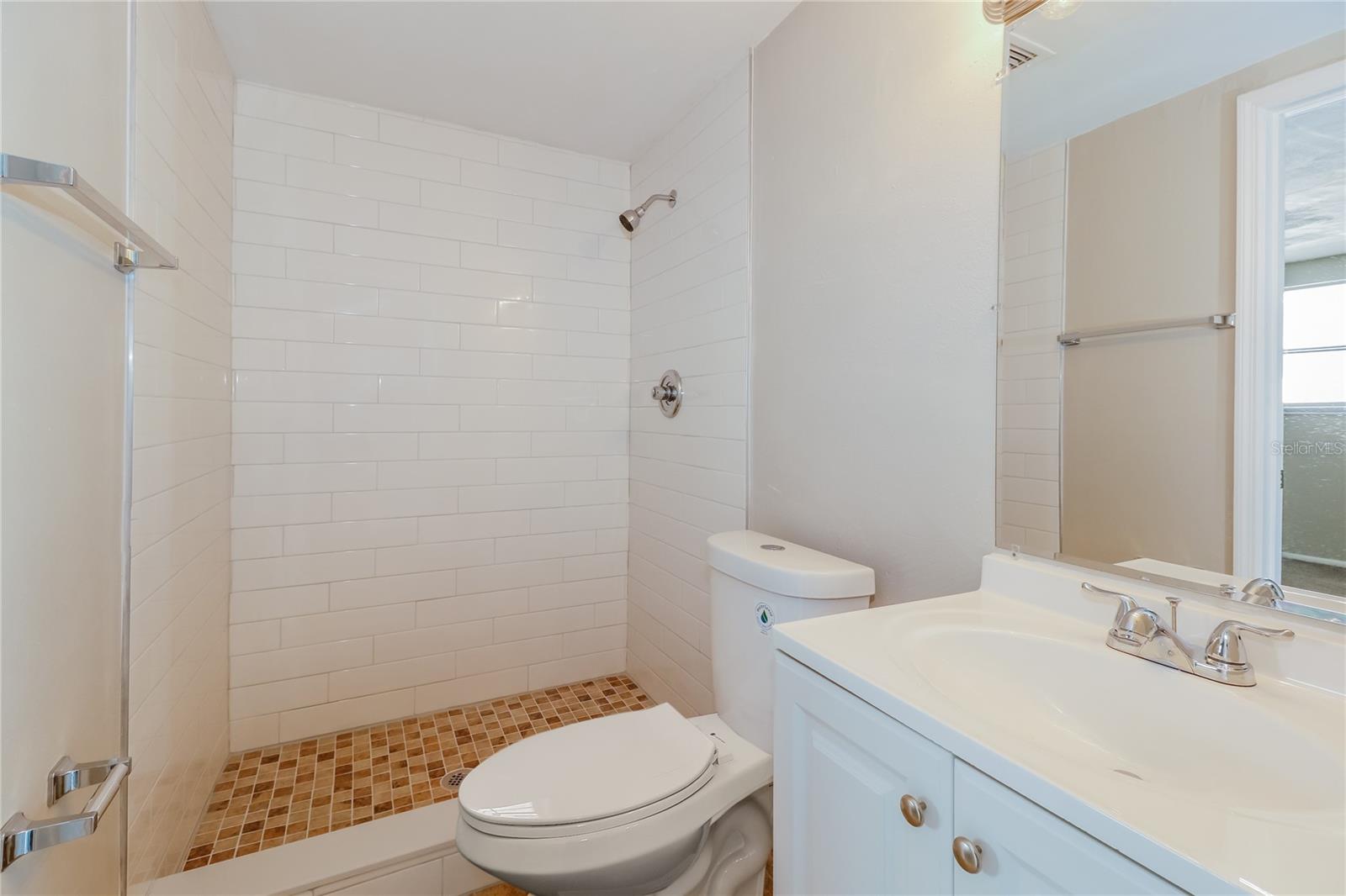 Image 10 of 15 For 4248 Raccoon Loop