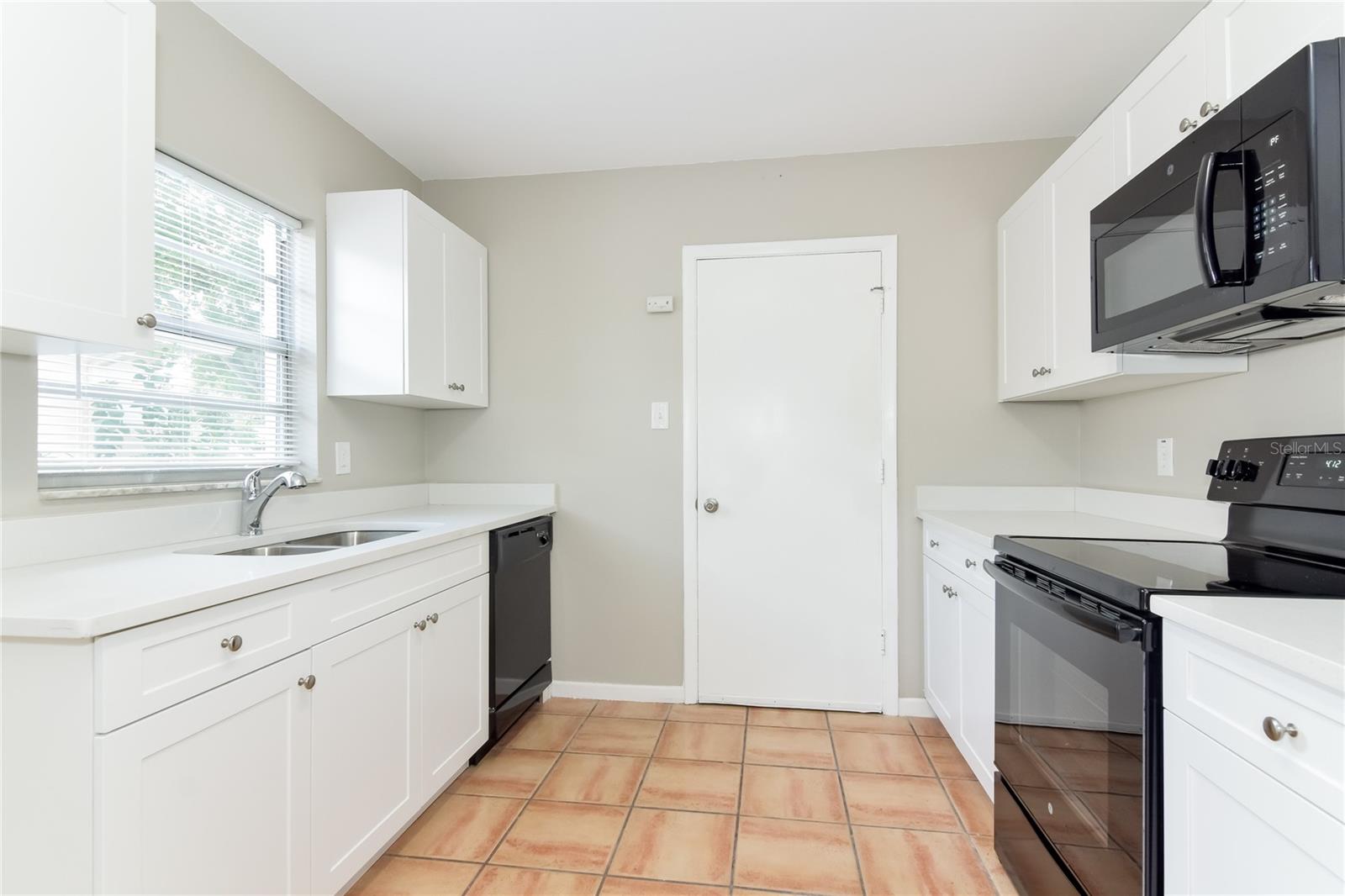 Image 6 of 16 For 13210 Silvercreek Drive