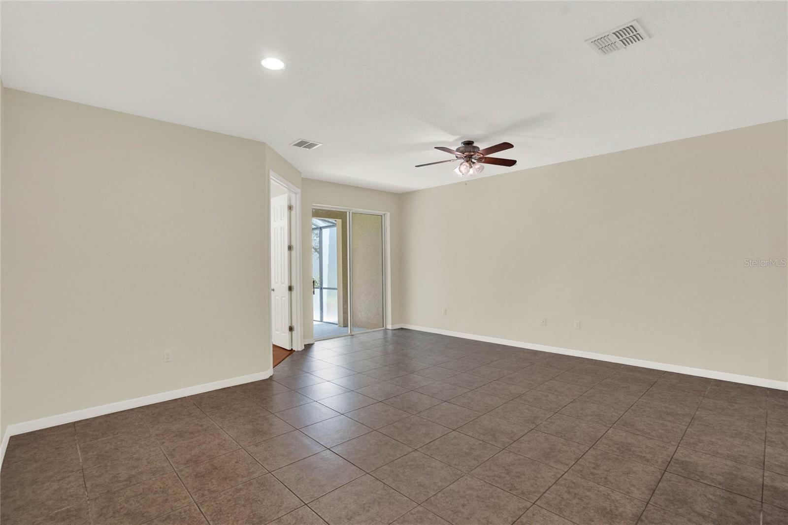 Image 14 of 42 For 1994 Silverweed Way