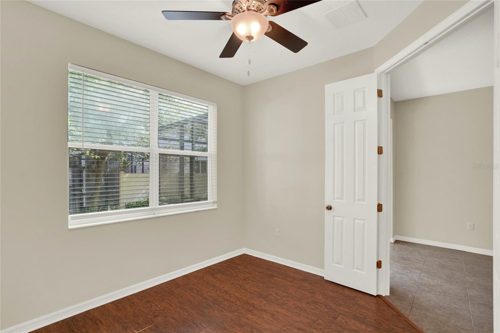 Image 21 of 42 For 1994 Silverweed Way