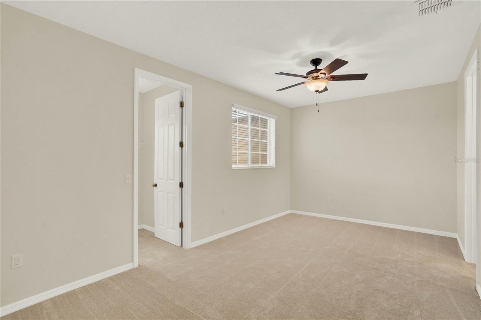 Image 27 of 42 For 1994 Silverweed Way