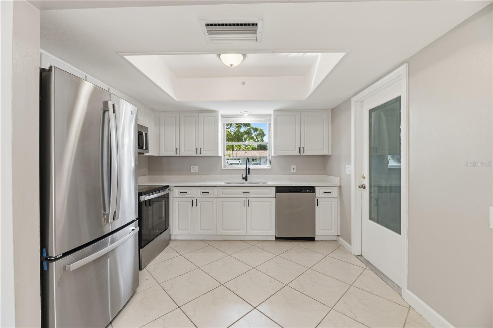 Image 14 of 33 For 1170 26th Avenue