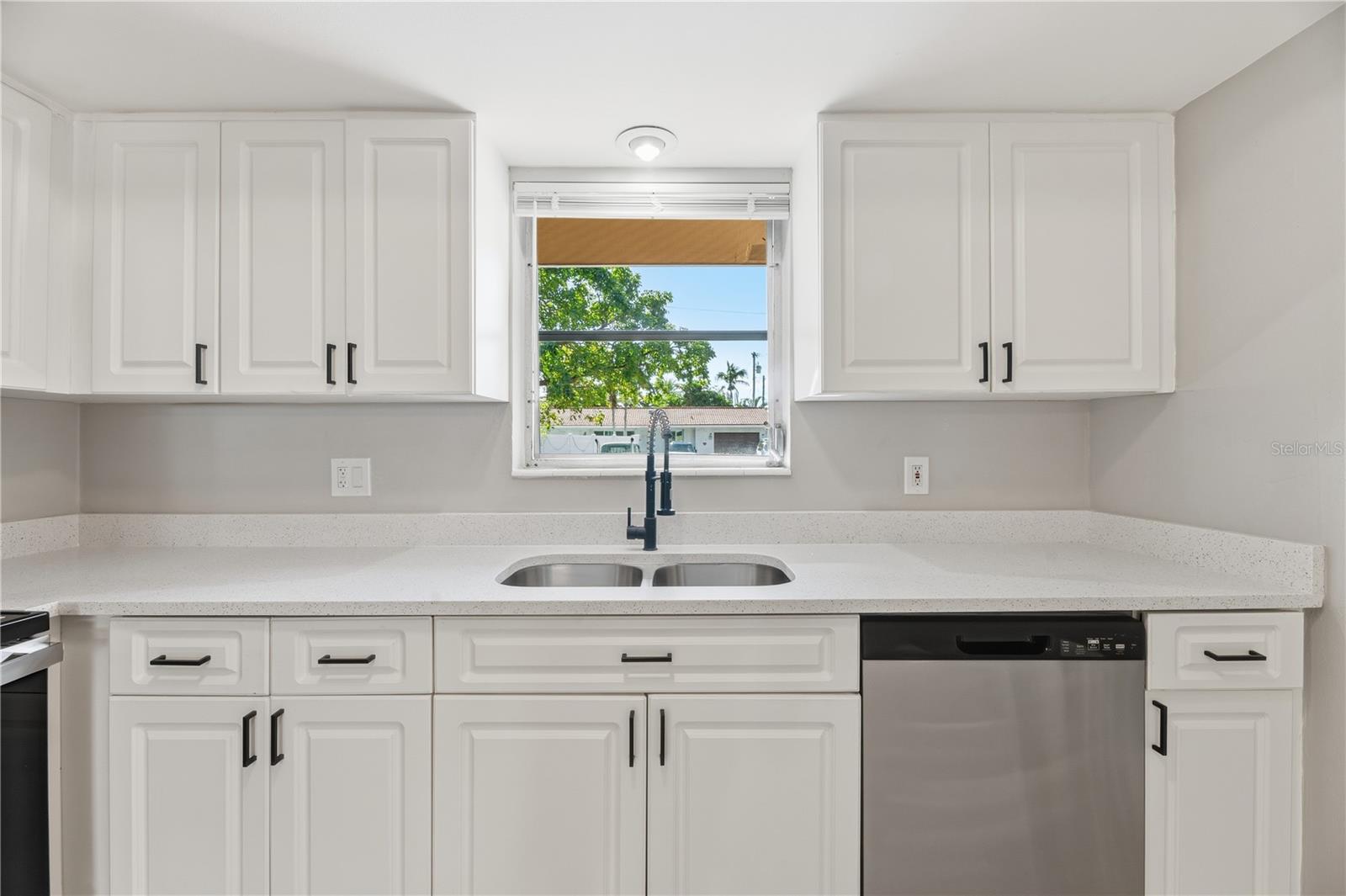 Image 17 of 33 For 1170 26th Avenue