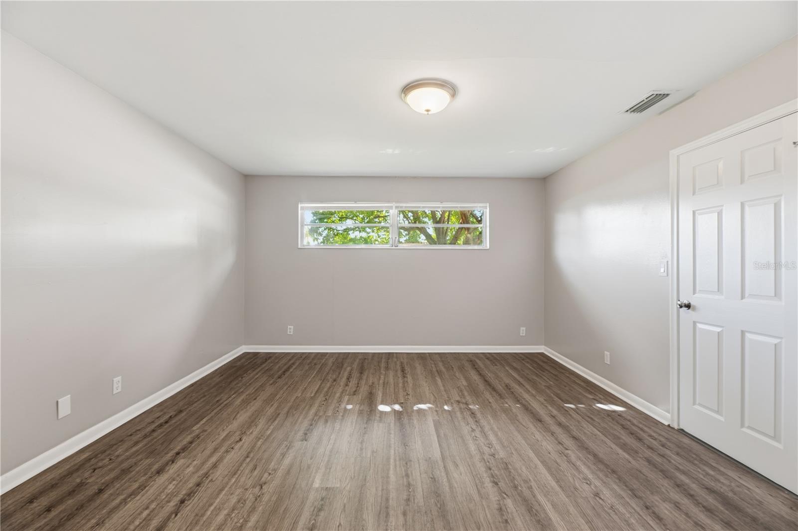 Image 19 of 33 For 1170 26th Avenue