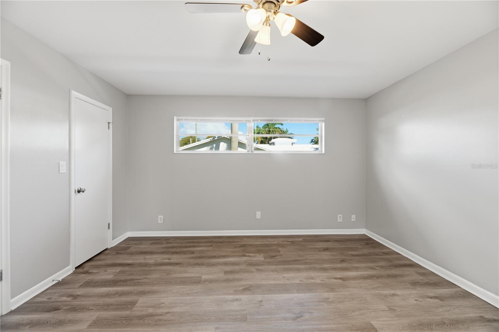 Image 23 of 33 For 1170 26th Avenue