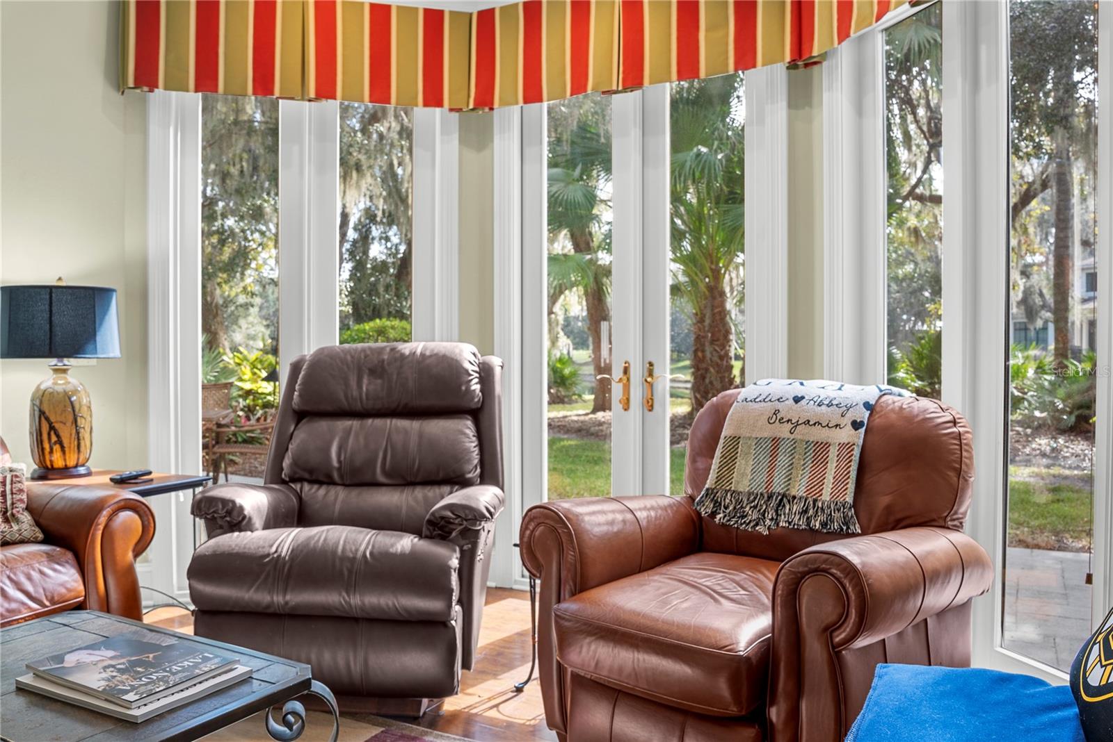 Image 10 of 63 For 9324 Thurloe Place