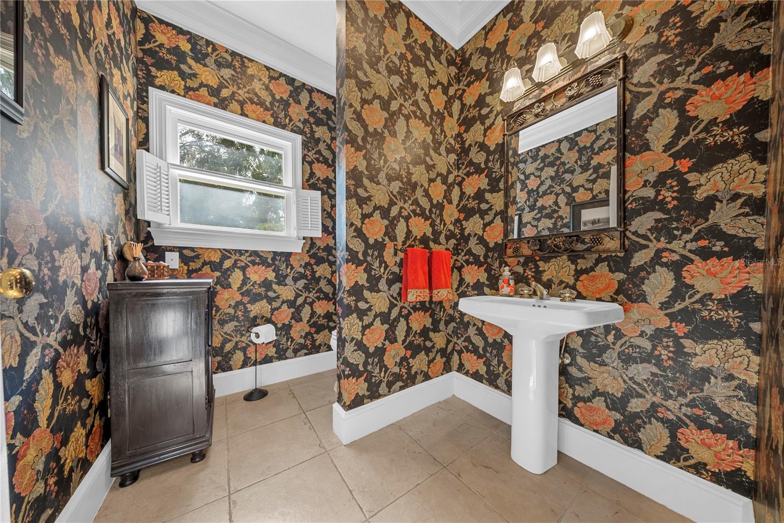 Image 17 of 63 For 9324 Thurloe Place