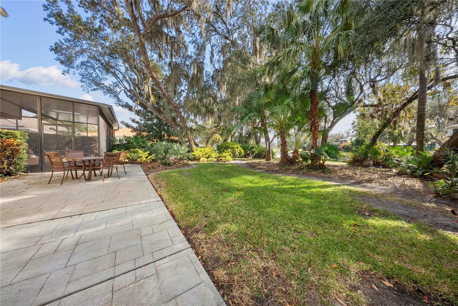 Image 22 of 63 For 9324 Thurloe Place