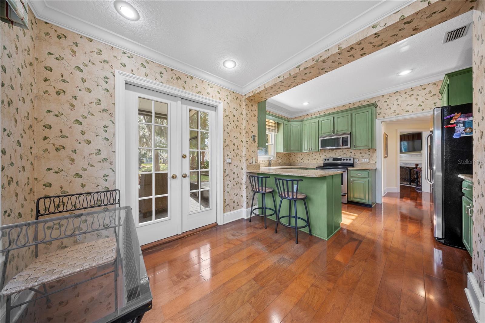 Image 7 of 63 For 9324 Thurloe Place