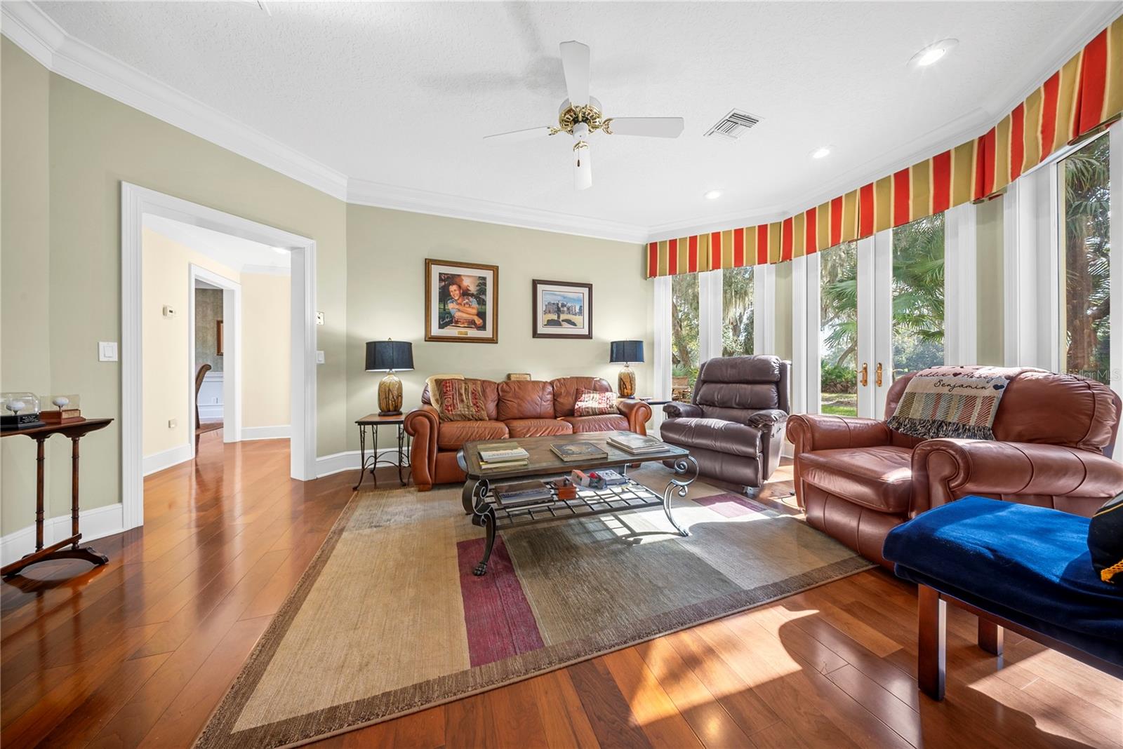 Image 9 of 63 For 9324 Thurloe Place