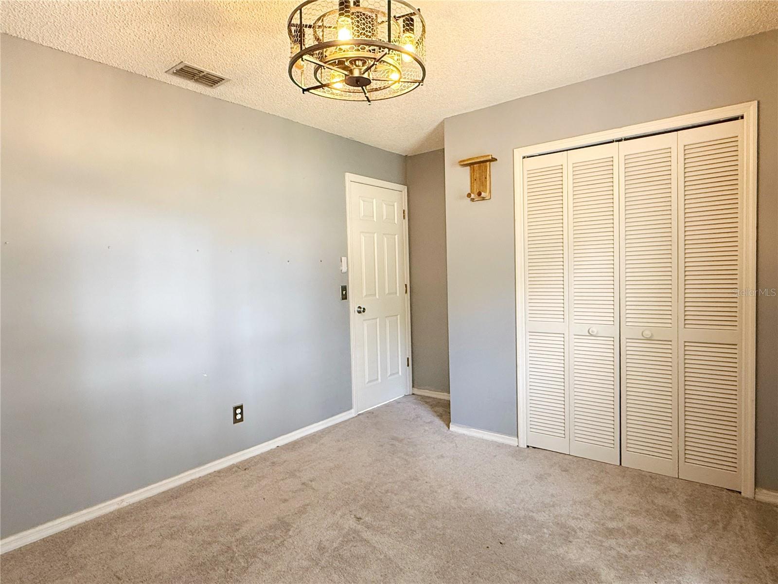 Image 21 of 35 For 132 Robbins Rest Circle