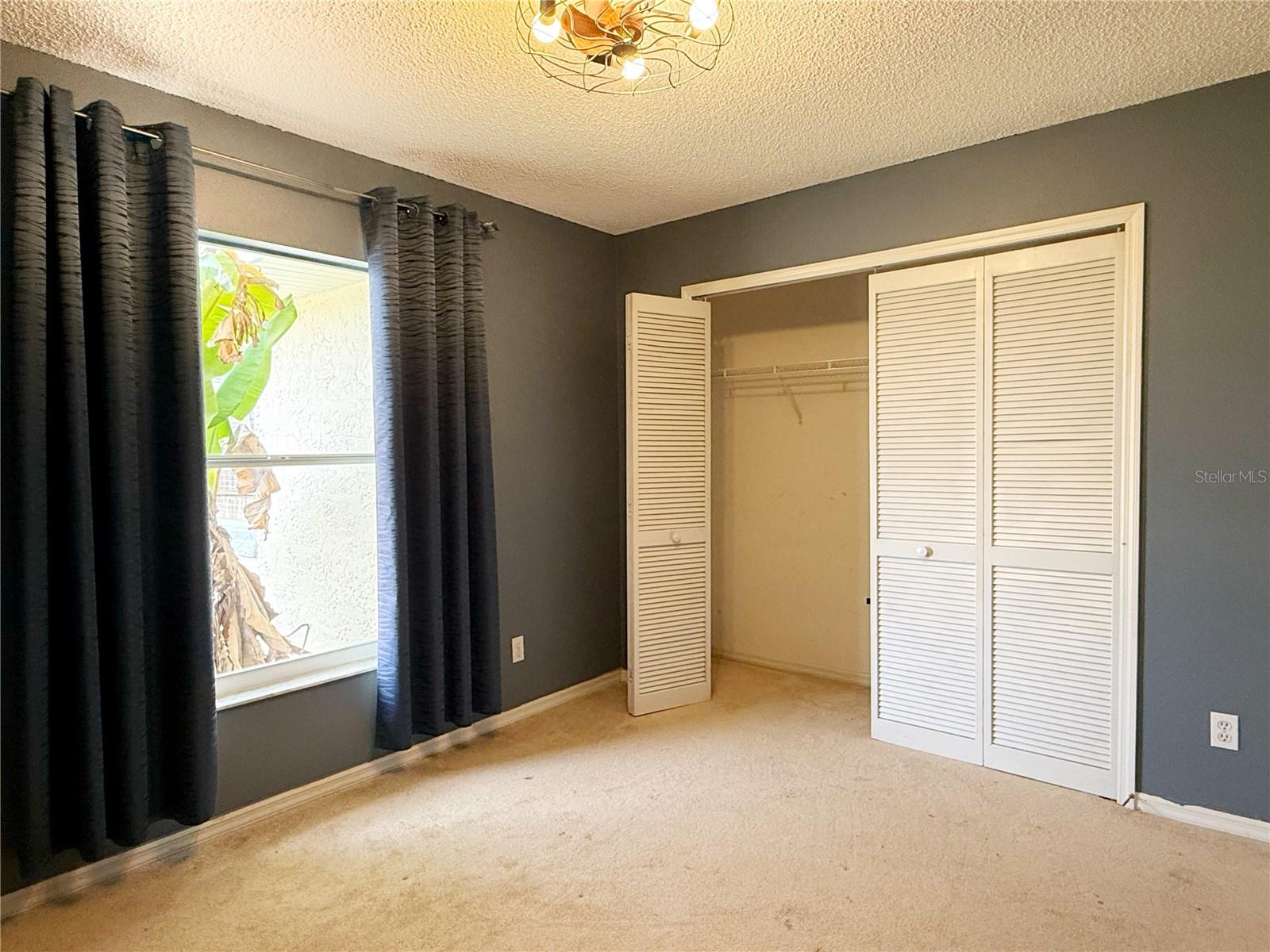 Image 23 of 35 For 132 Robbins Rest Circle