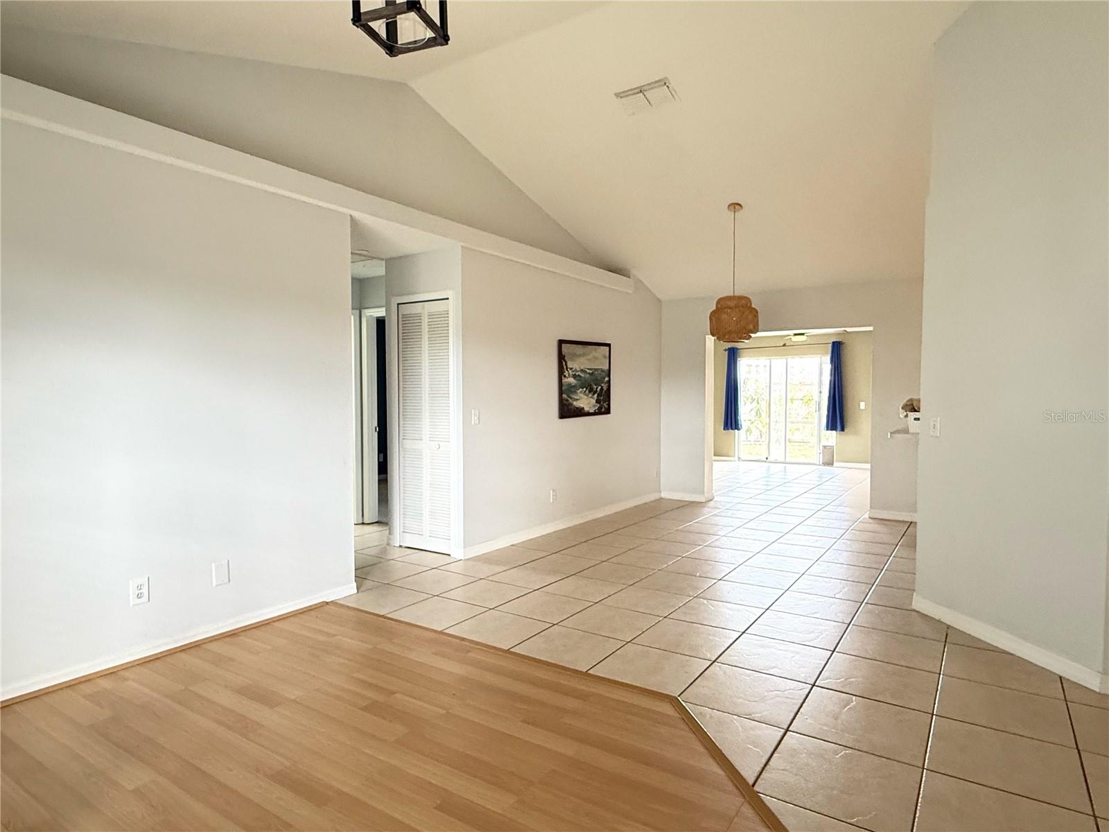 Image 6 of 35 For 132 Robbins Rest Circle