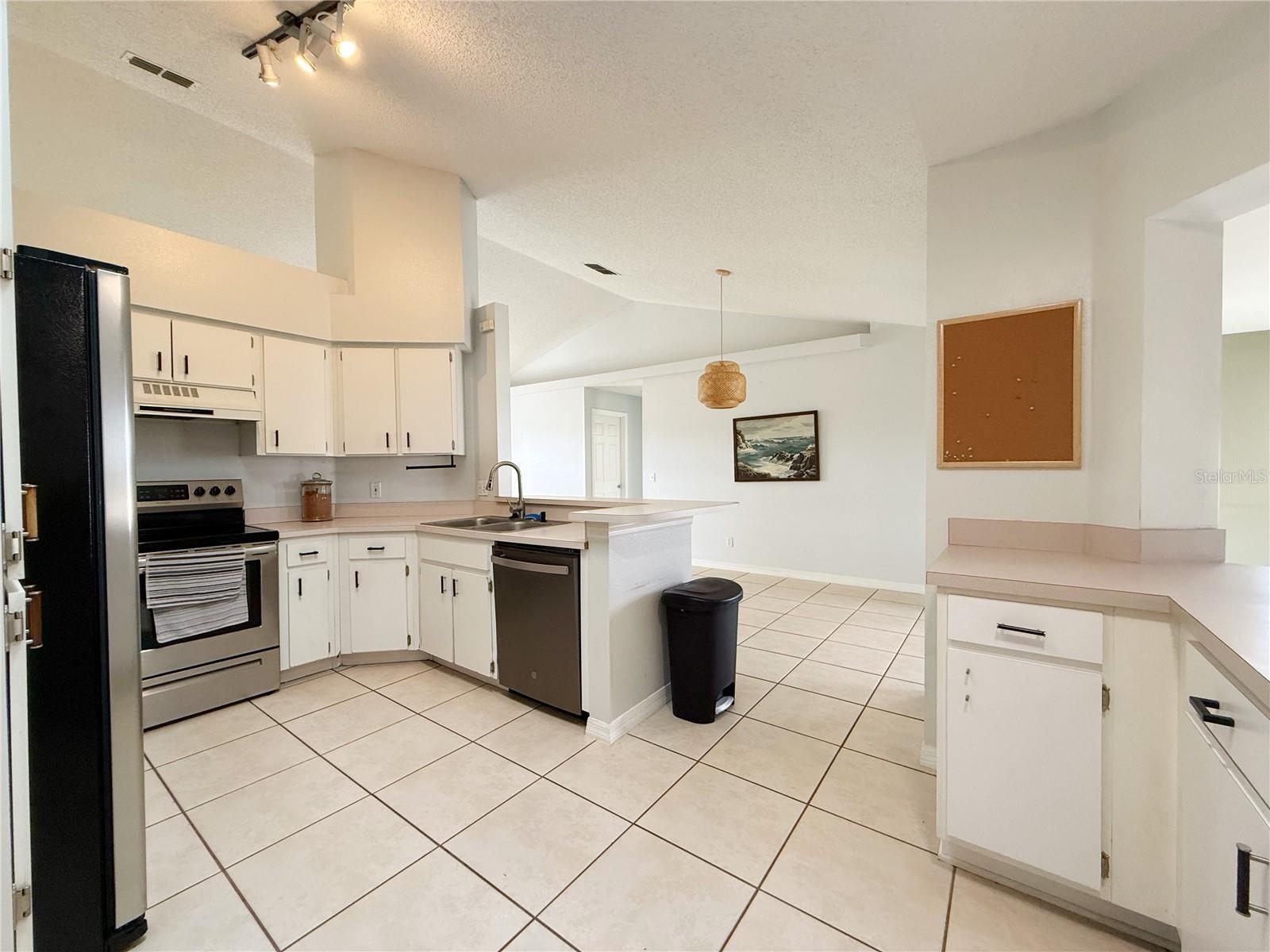 Image 8 of 35 For 132 Robbins Rest Circle