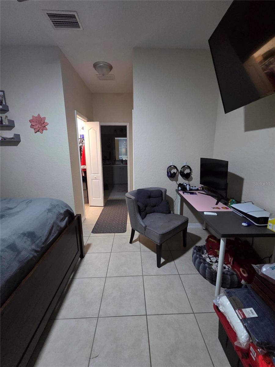 Image 9 of 40 For 7051 Chatum Light Run