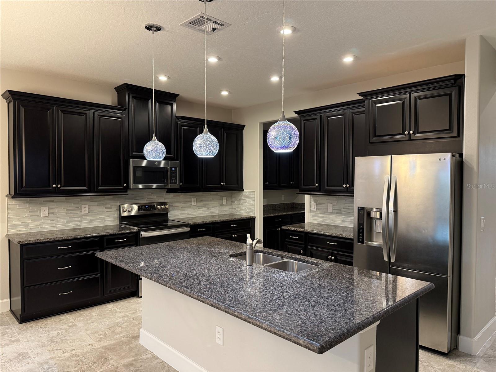 Image 20 of 48 For 3964 Carrick Bend Dr