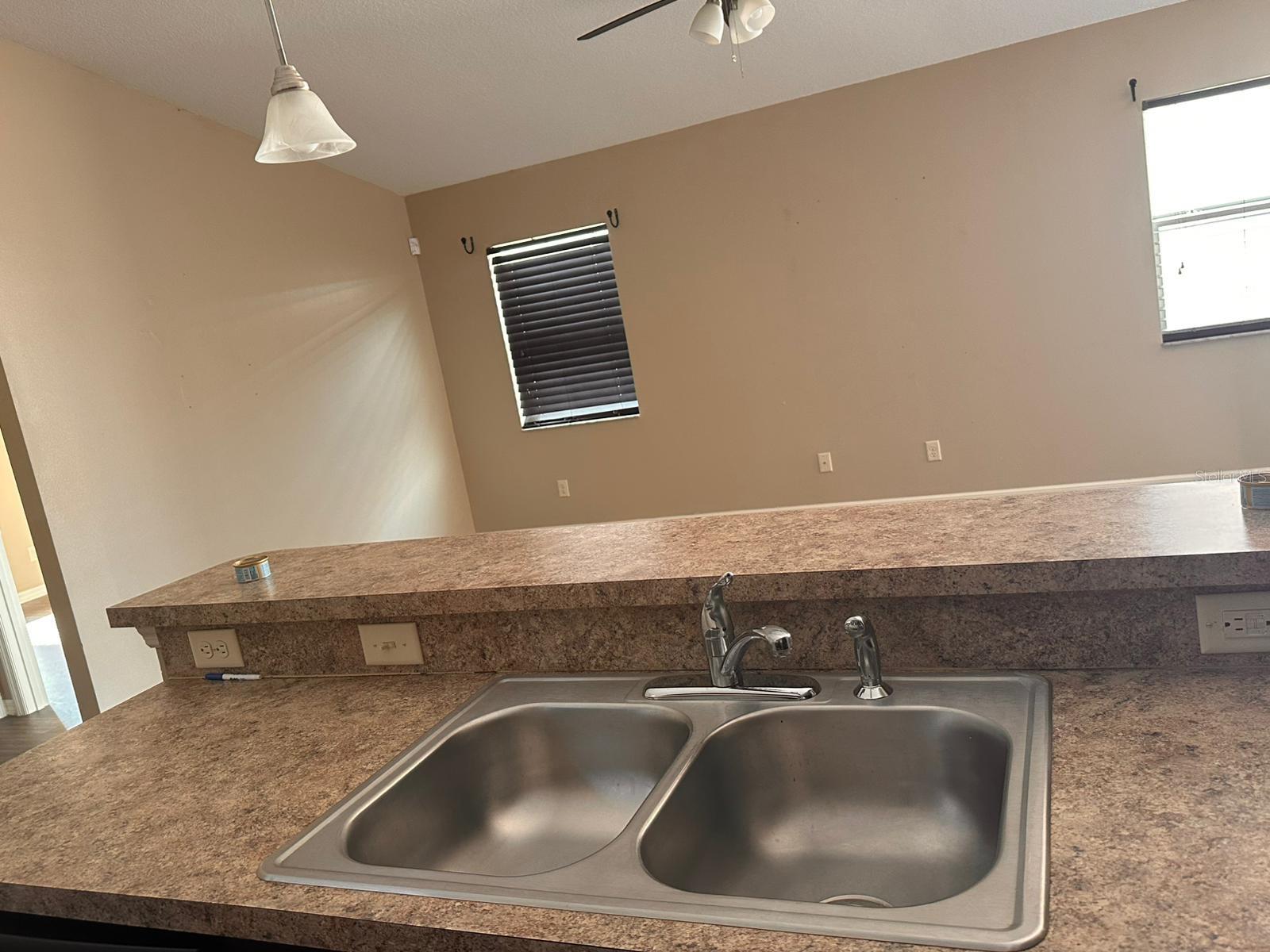 Image 5 of 20 For 4036 11th Street E