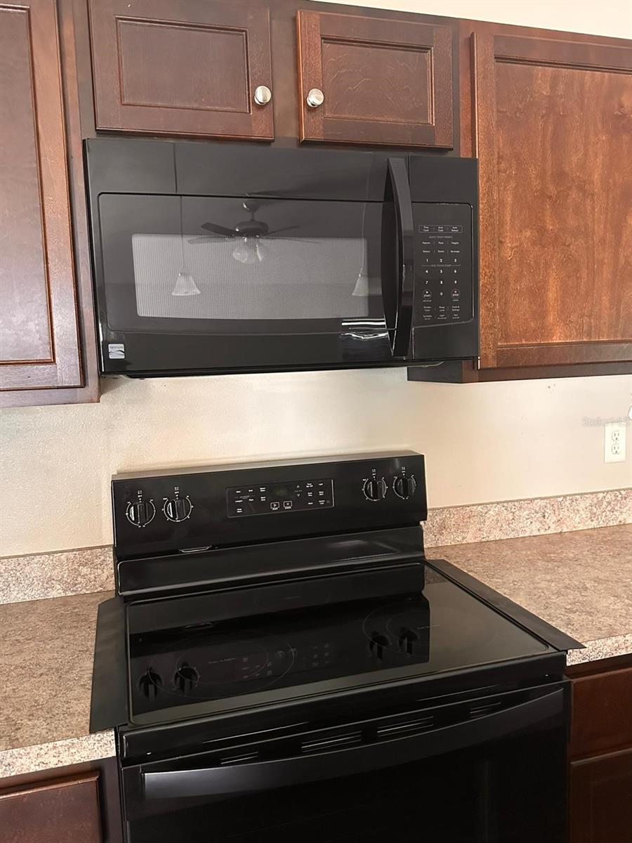 Image 6 of 20 For 4036 11th Street E