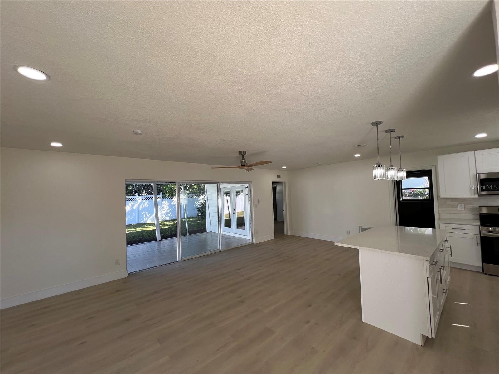 Image 10 of 63 For 2502 Tropical Shores Drive Se