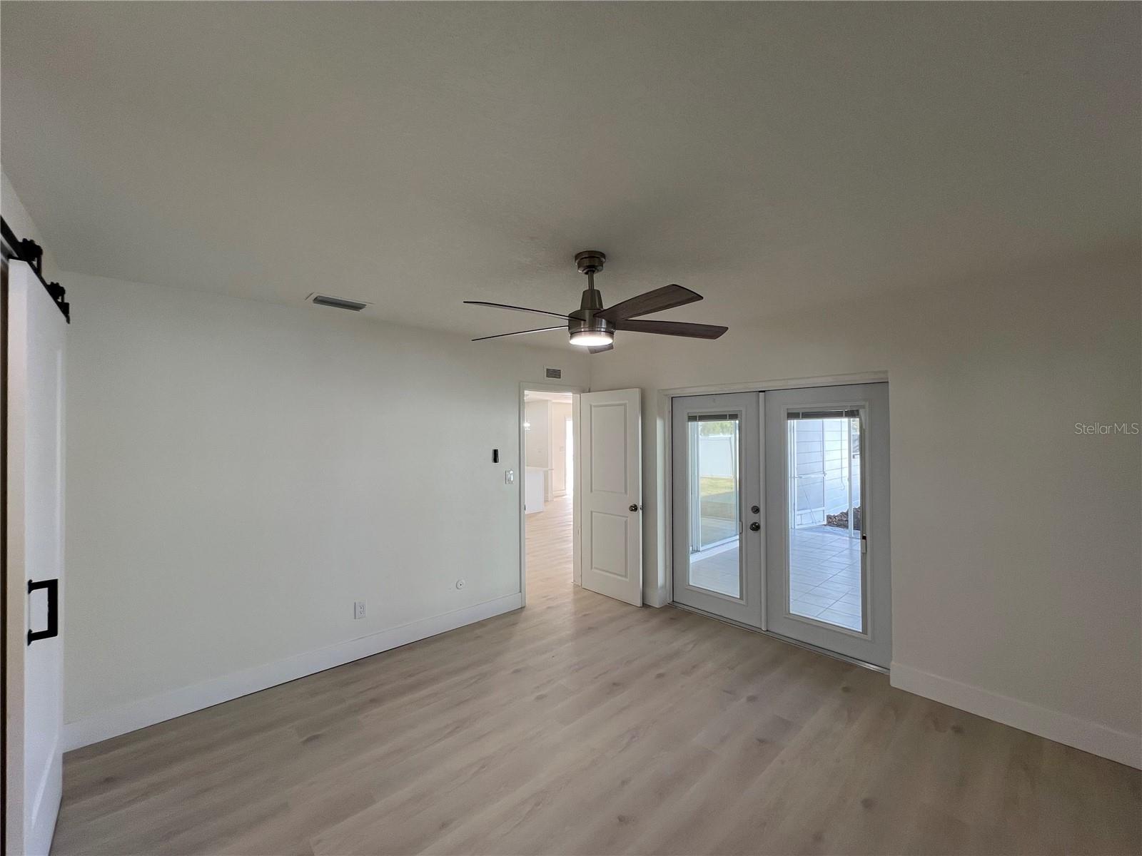 Image 15 of 63 For 2502 Tropical Shores Drive Se