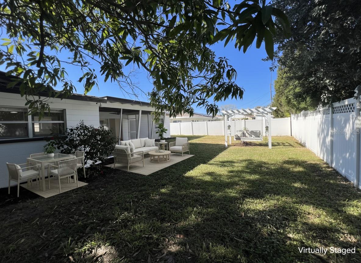 Image 45 of 63 For 2502 Tropical Shores Drive Se