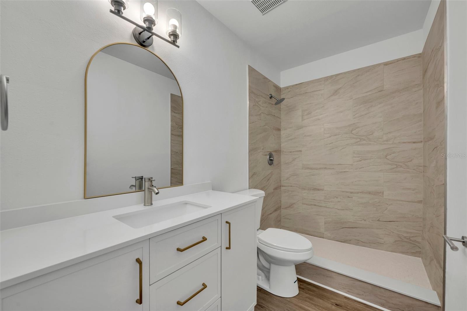 Image 12 of 33 For 4522 Marine Parkway