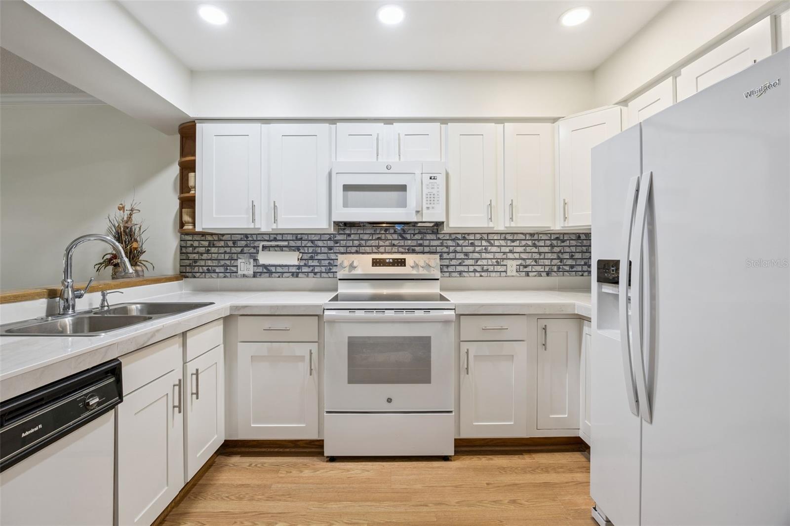 Image 13 of 36 For 1546 Stormway Court