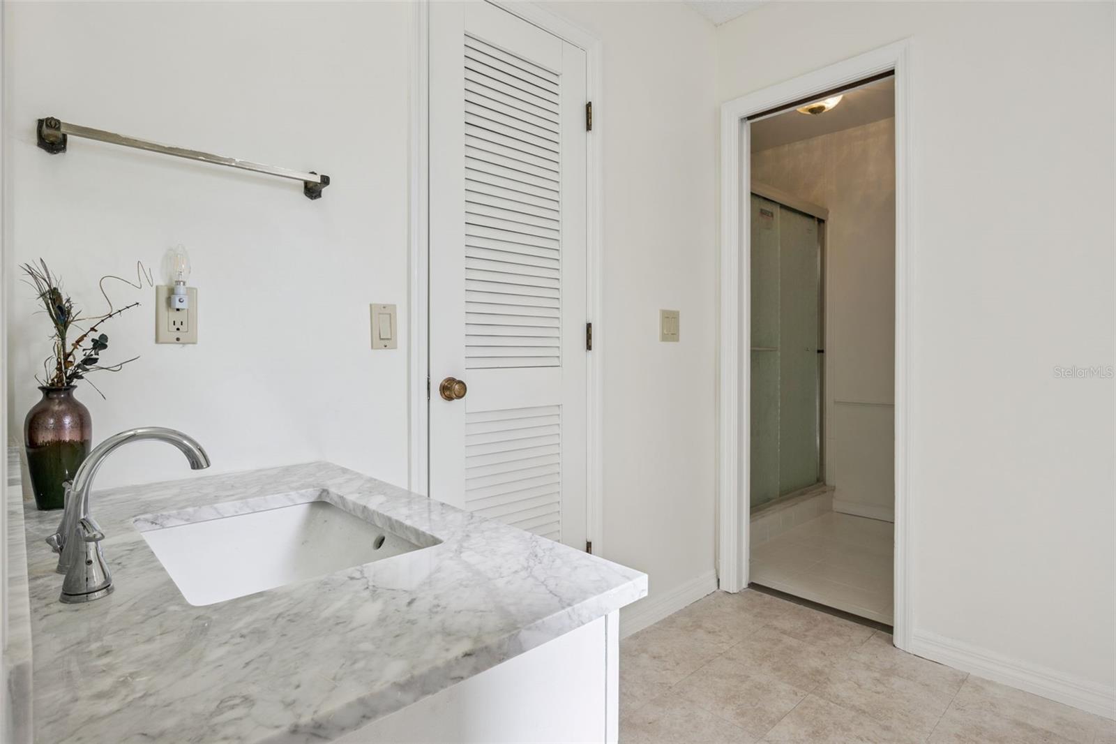 Image 17 of 36 For 1546 Stormway Court