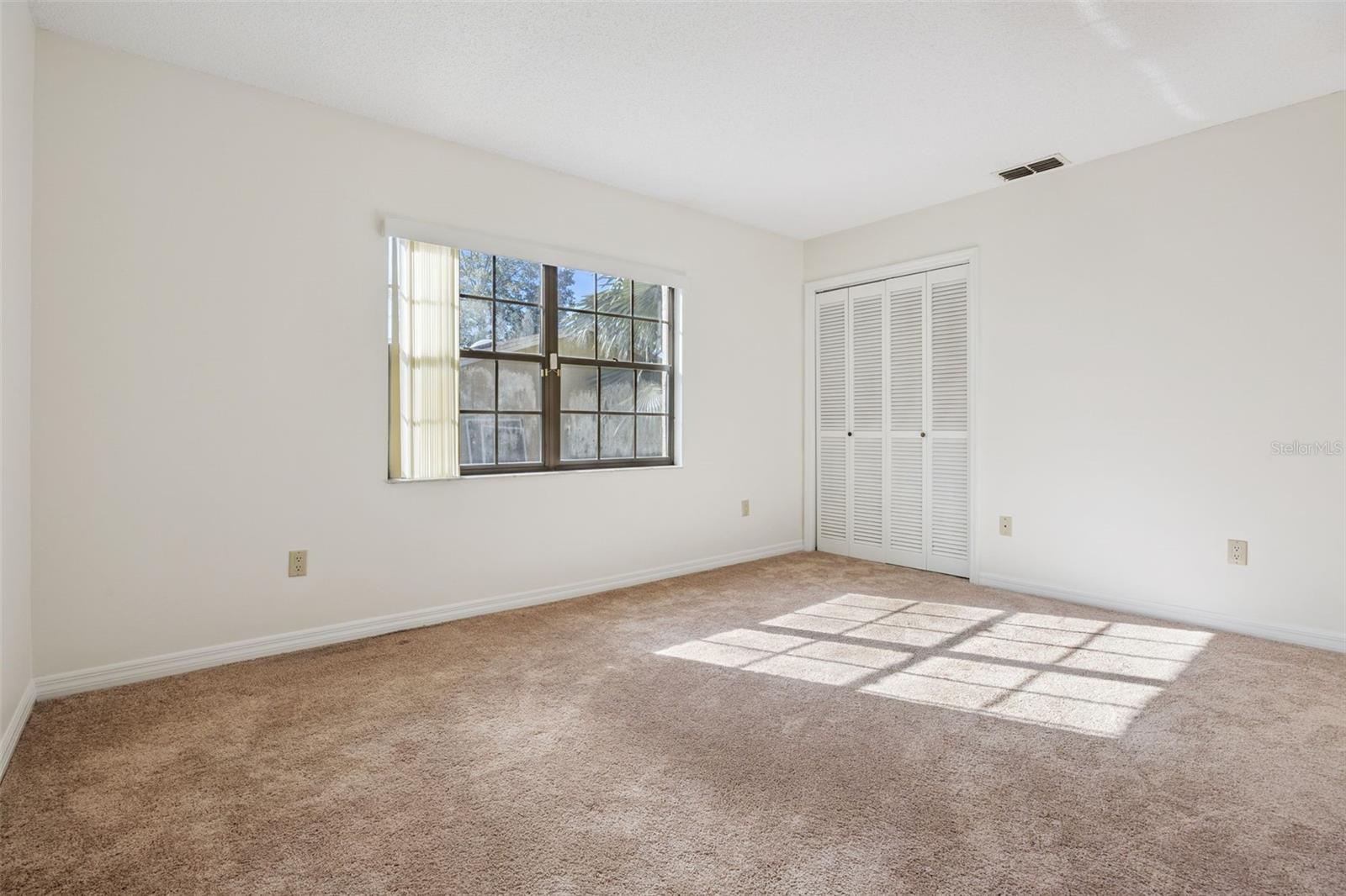 Image 18 of 36 For 1546 Stormway Court