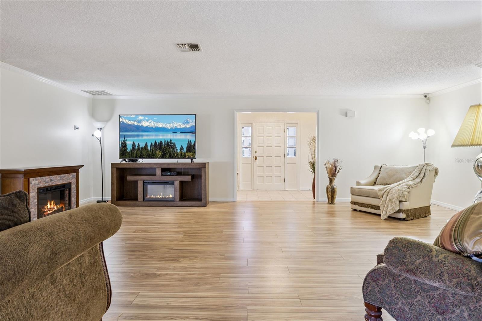 Image 7 of 36 For 1546 Stormway Court