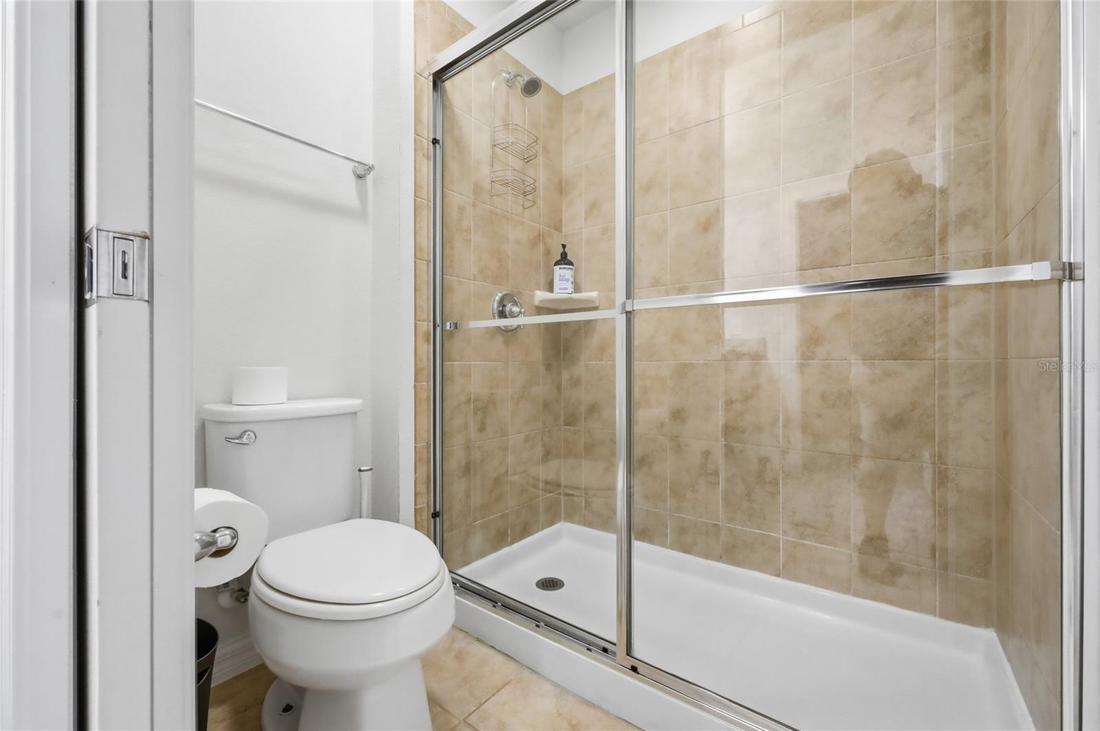 Image 21 of 45 For 8851 Geneve Court