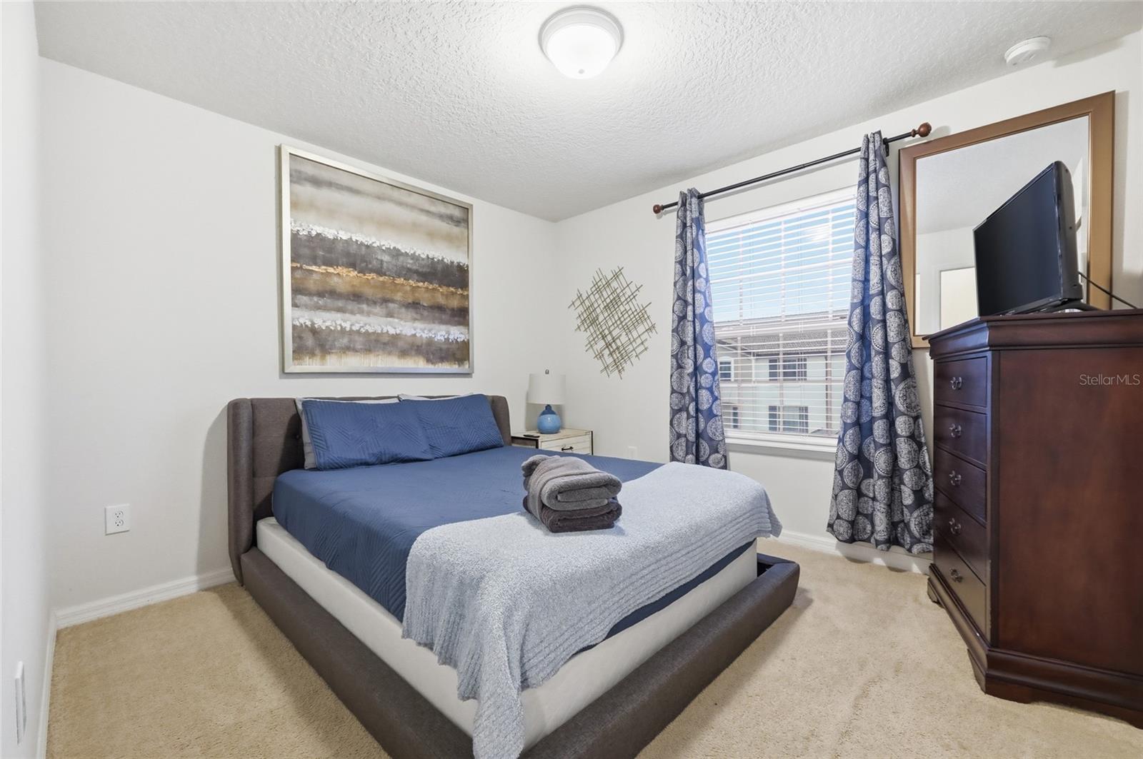 Image 23 of 45 For 8851 Geneve Court