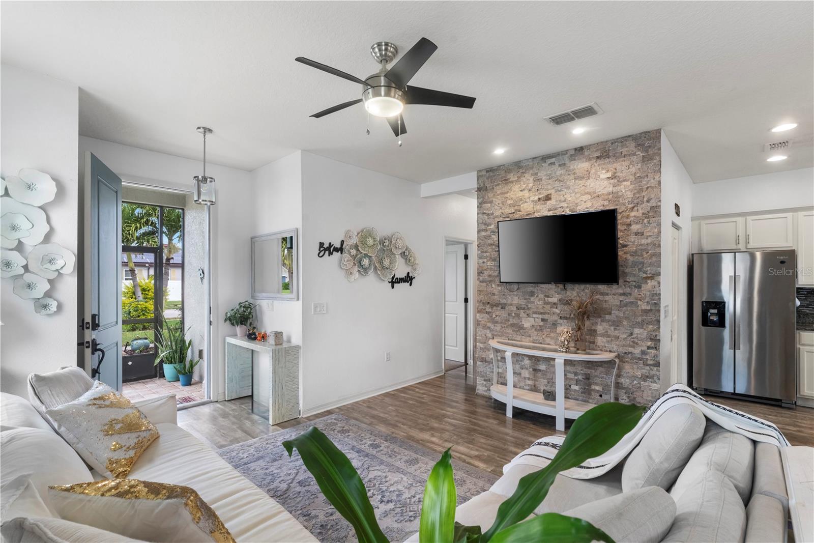 Image 21 of 31 For 110 65th Avenue E