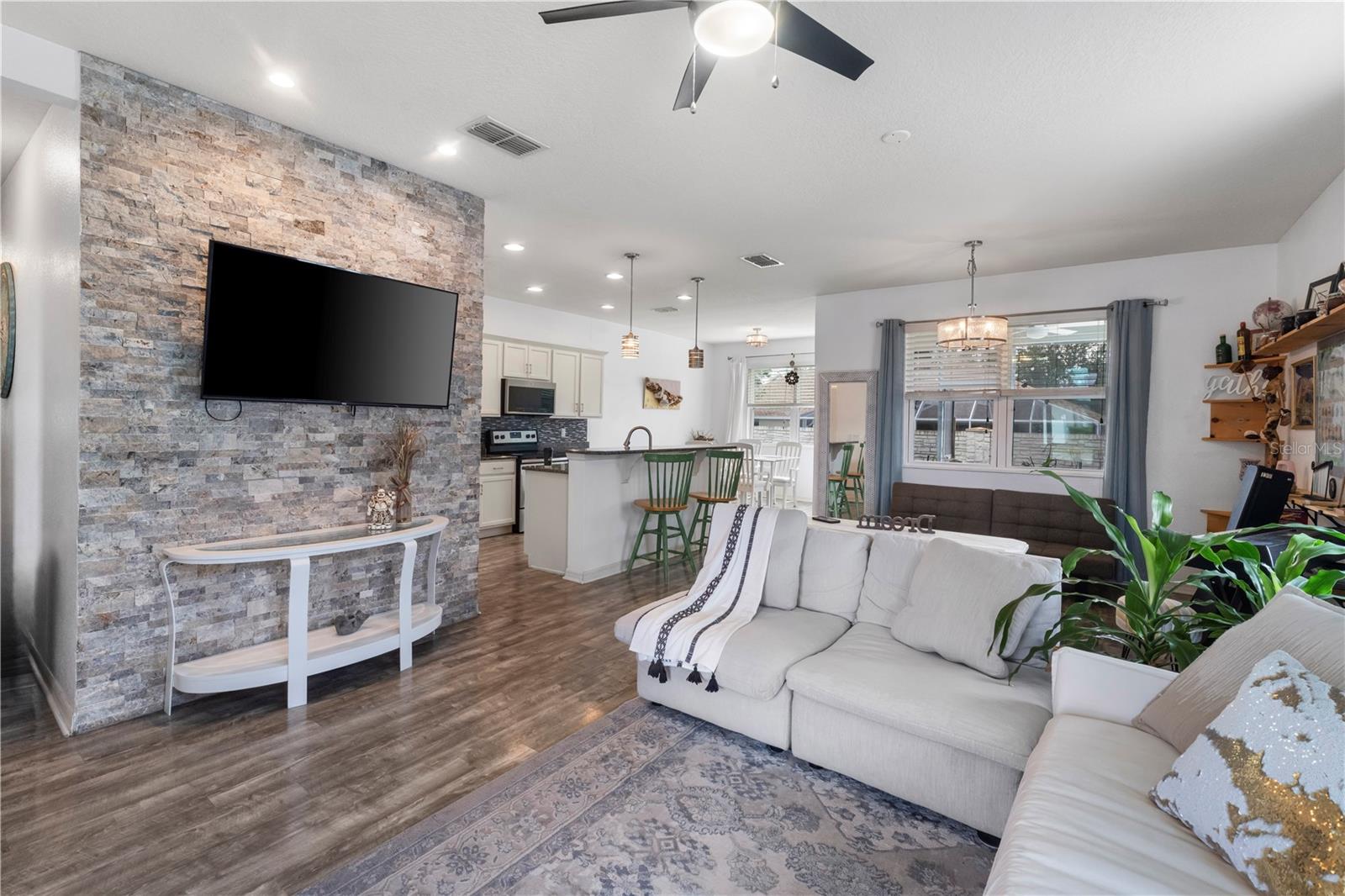 Image 4 of 31 For 110 65th Avenue E