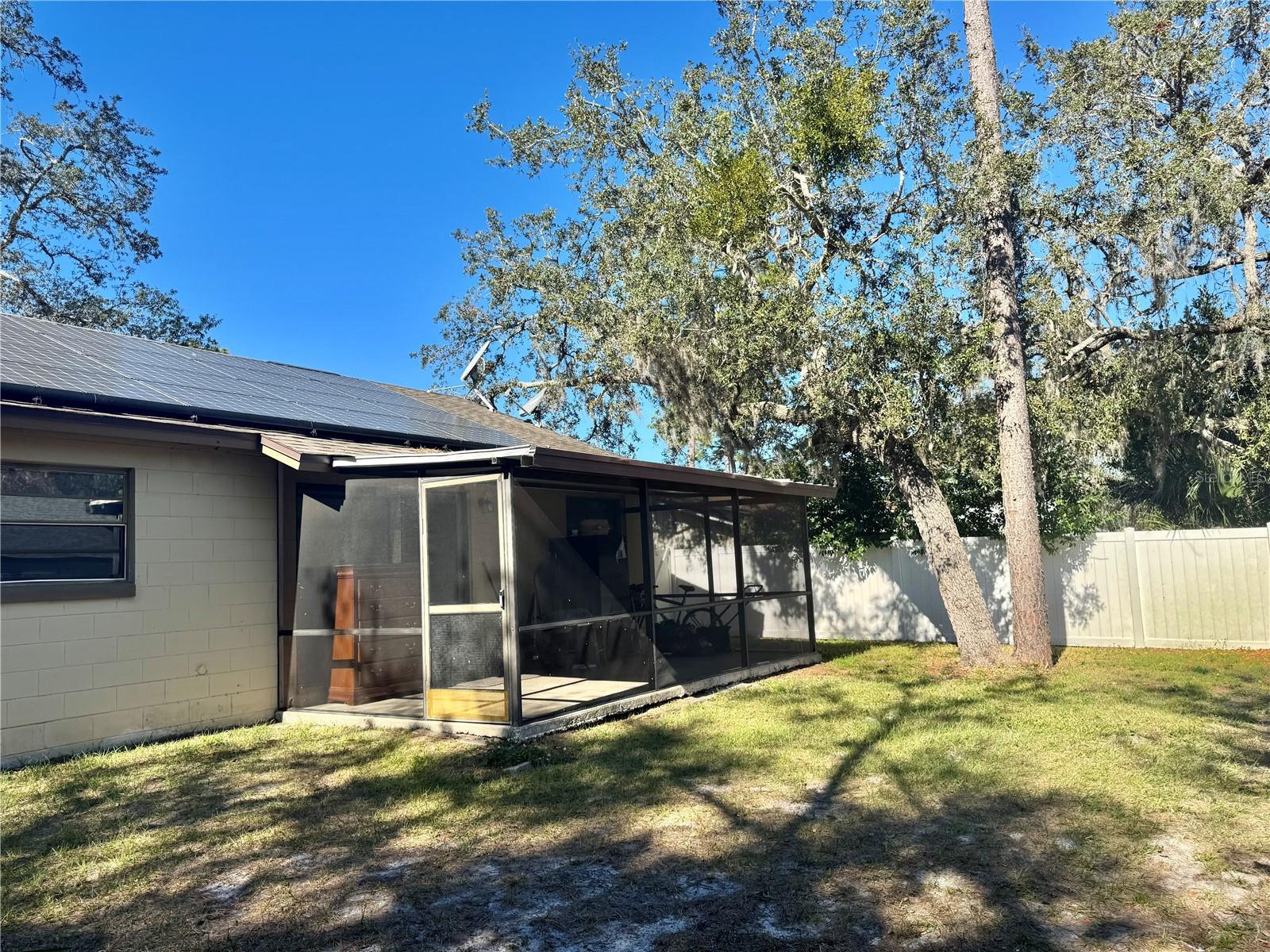 Image 11 of 18 For 1516 Sparrow Street