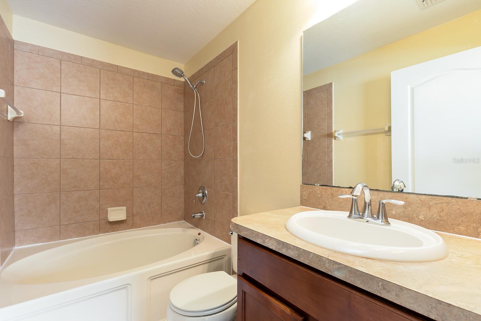 Image 11 of 18 For 427 Carina Circle