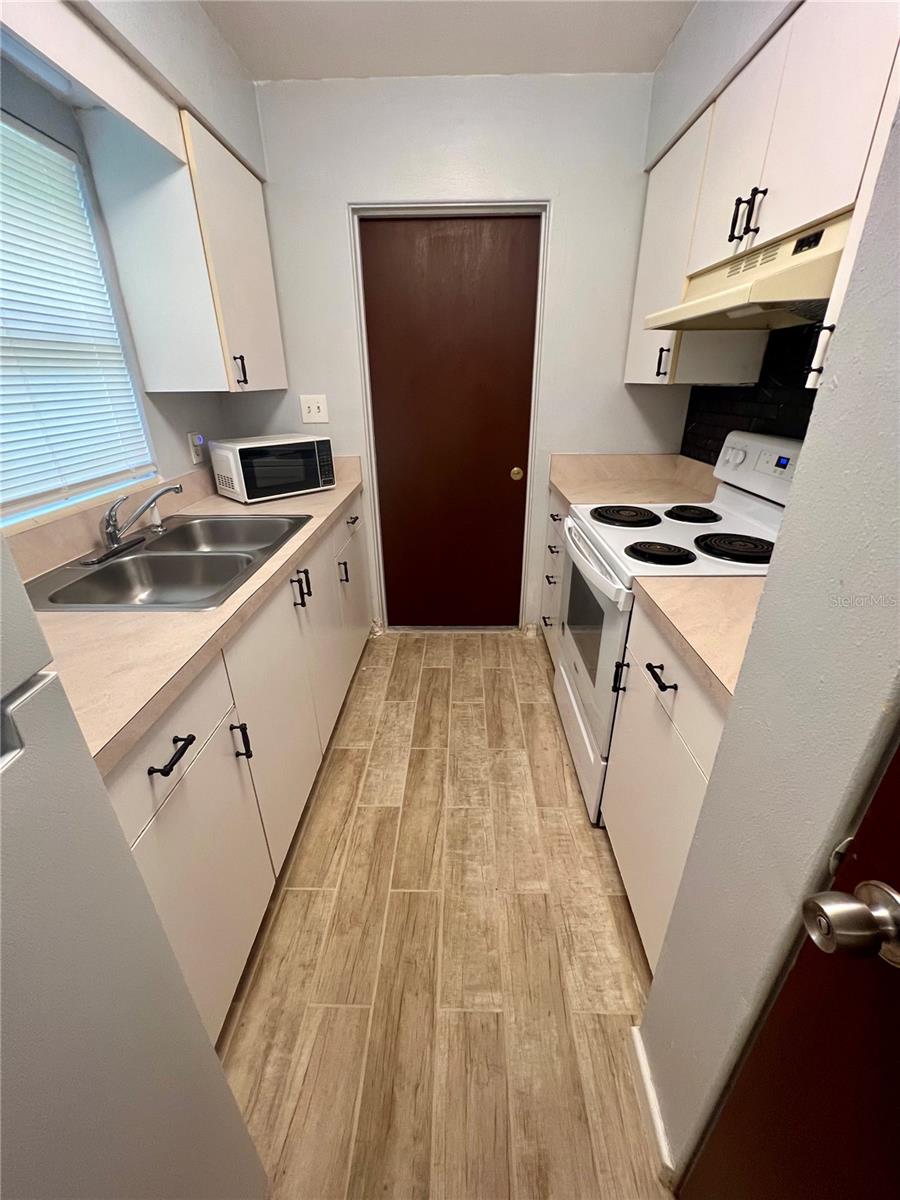 Image 12 of 17 For 6107 Fairlawn Drive