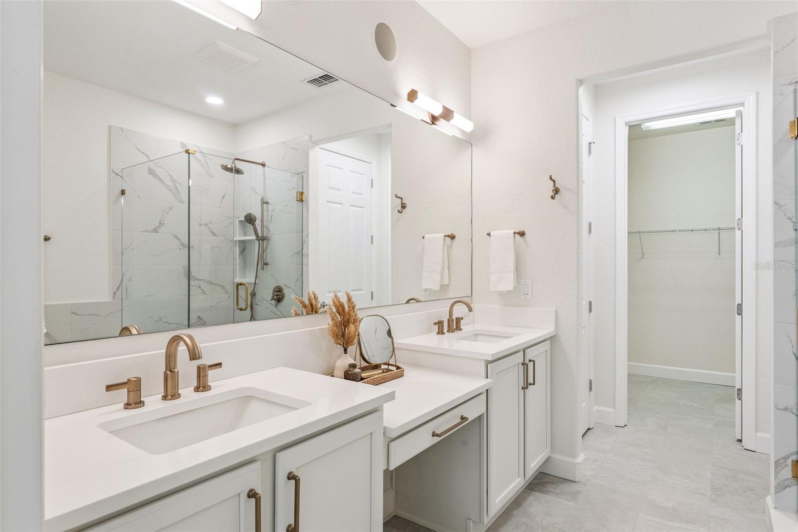 Image 10 of 32 For 8888 Della Scala Circle