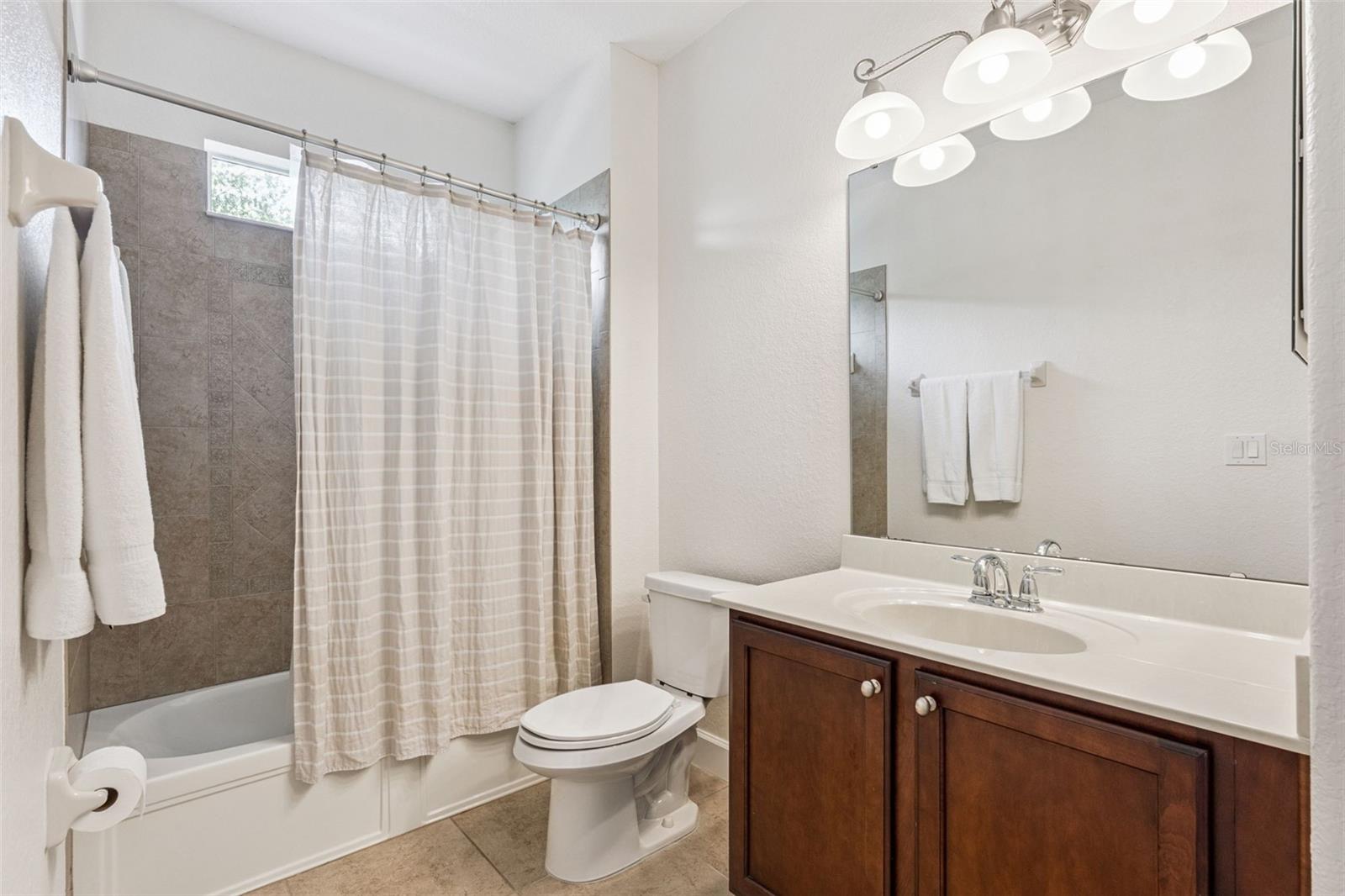 Image 15 of 32 For 8888 Della Scala Circle